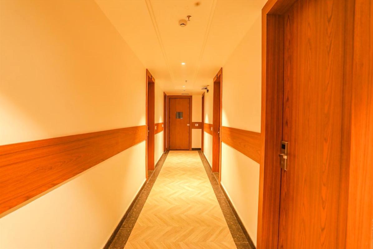 Hotel Swarn Bhoomi カーンプル エクステリア 写真